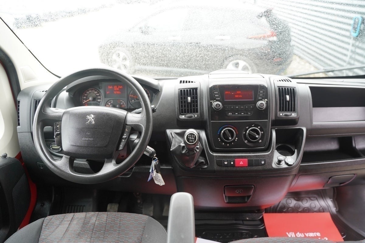 Billede af Peugeot Boxer 330 2,0 BlueHDi 130 L2H2