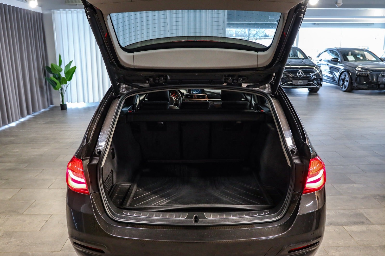 Billede af BMW 320d 2,0 Touring Advantage aut.