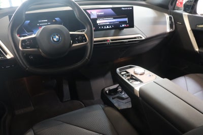 BMW iX xDrive40 Fully Charged Sport