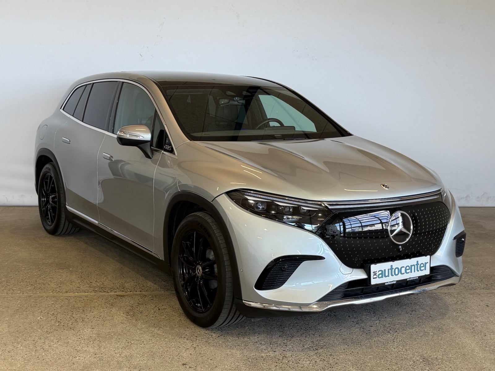 Mercedes EQS450+ SUV