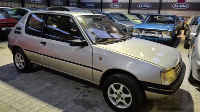 EZ-Biler ApS - Peugeot 205 aut.
