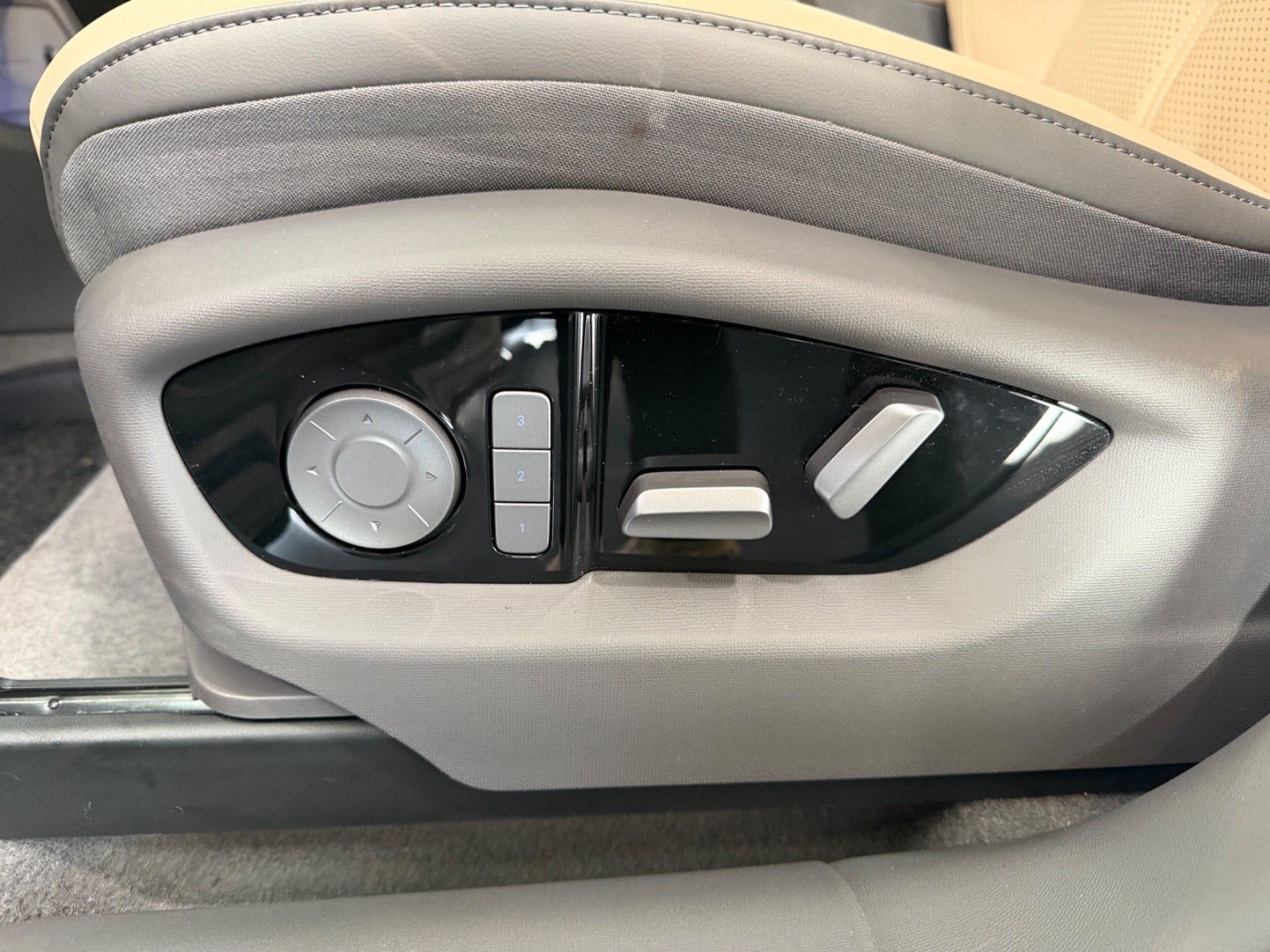 Billede af Hongqi EHS7 111 Exclusive