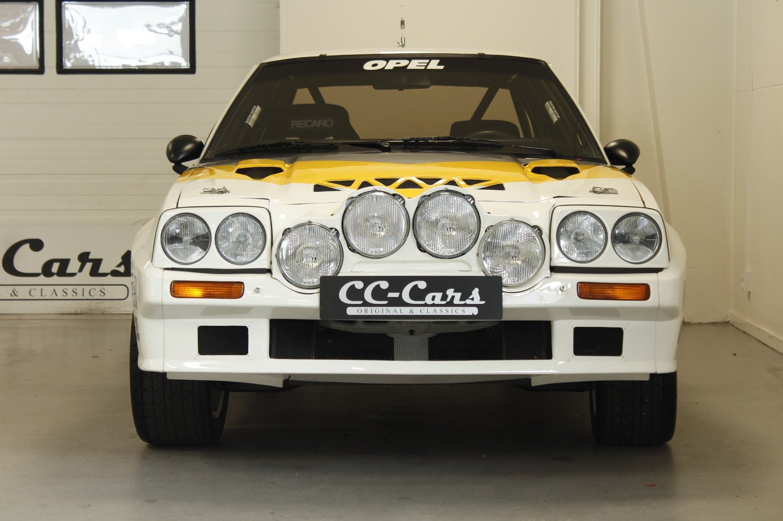 Opel Manta 2,4 400