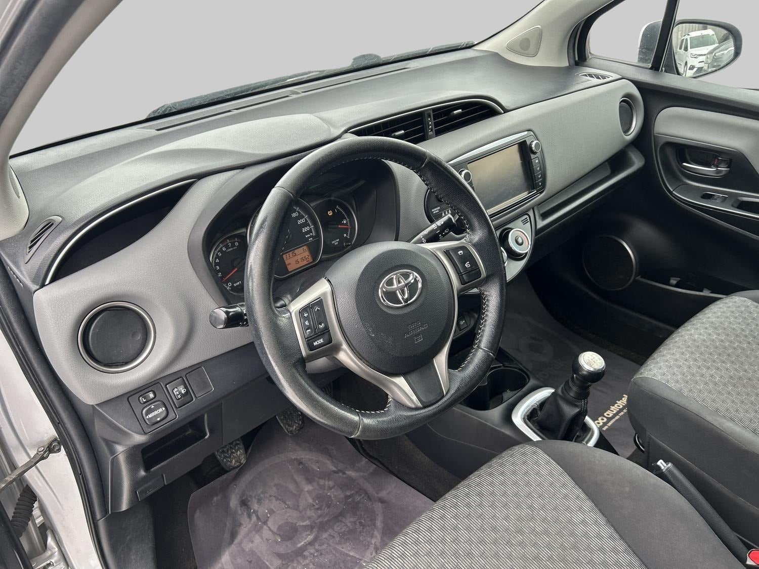 Billede af Toyota Yaris 1,0 VVT-i T1