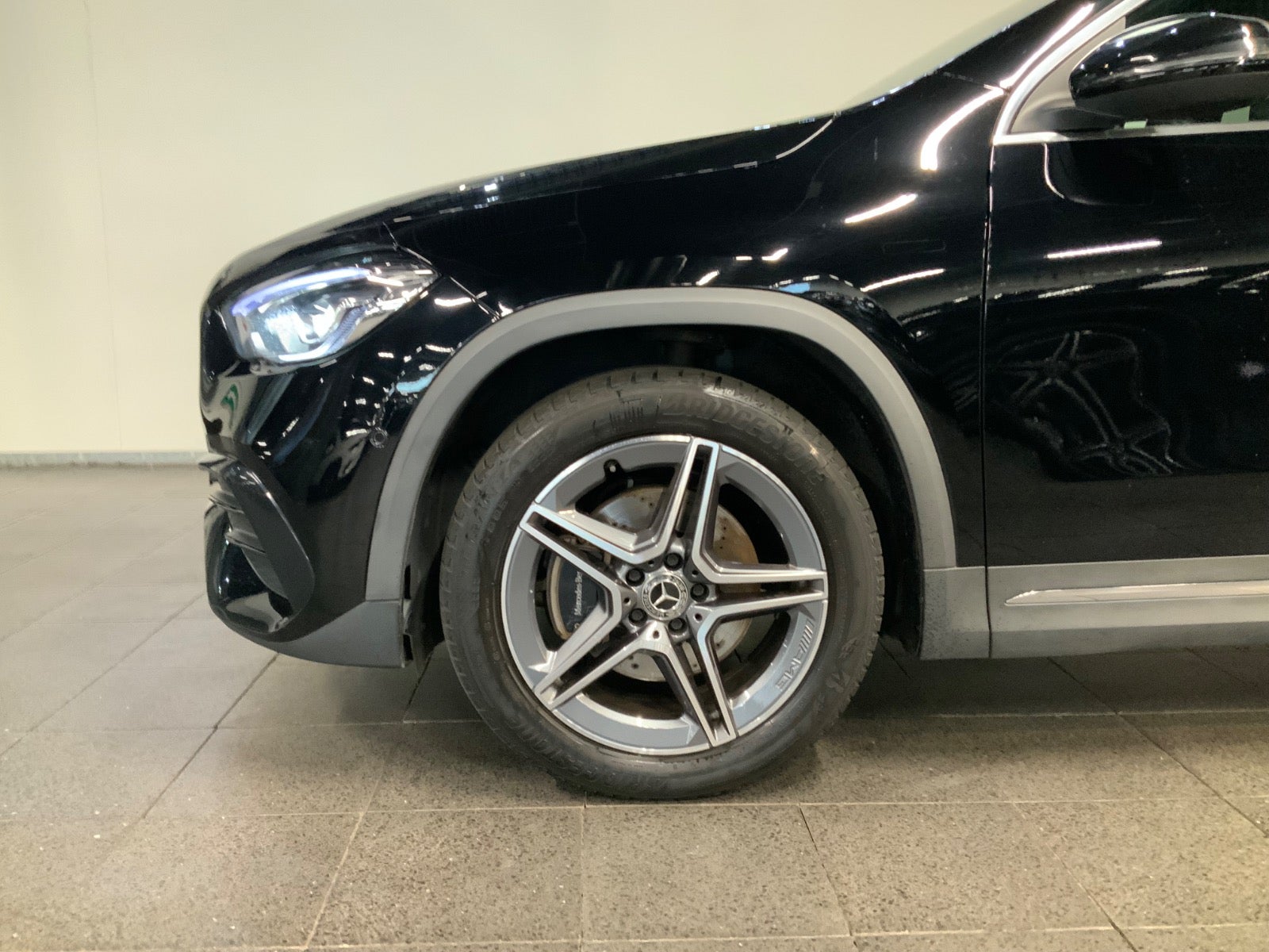 Mercedes-Benz GLA 250 e (4/8)