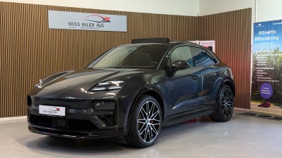 Porsche Macan Turbo   5d