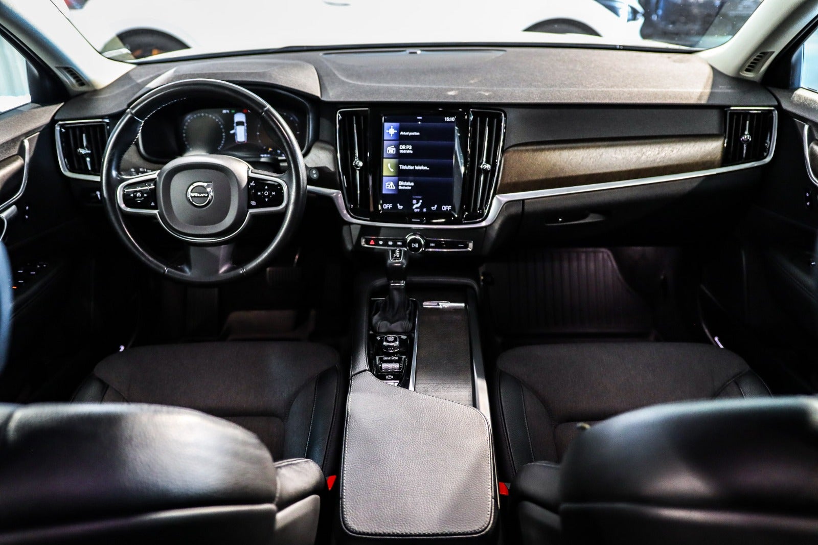 Billede af Volvo V90 CC 2,0 D4 190 Momentum aut. AWD