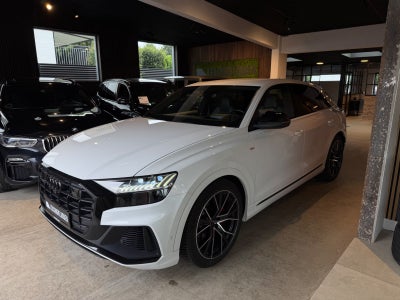 Audi Q8 50 TDi S-line quattro Tiptr. 5d