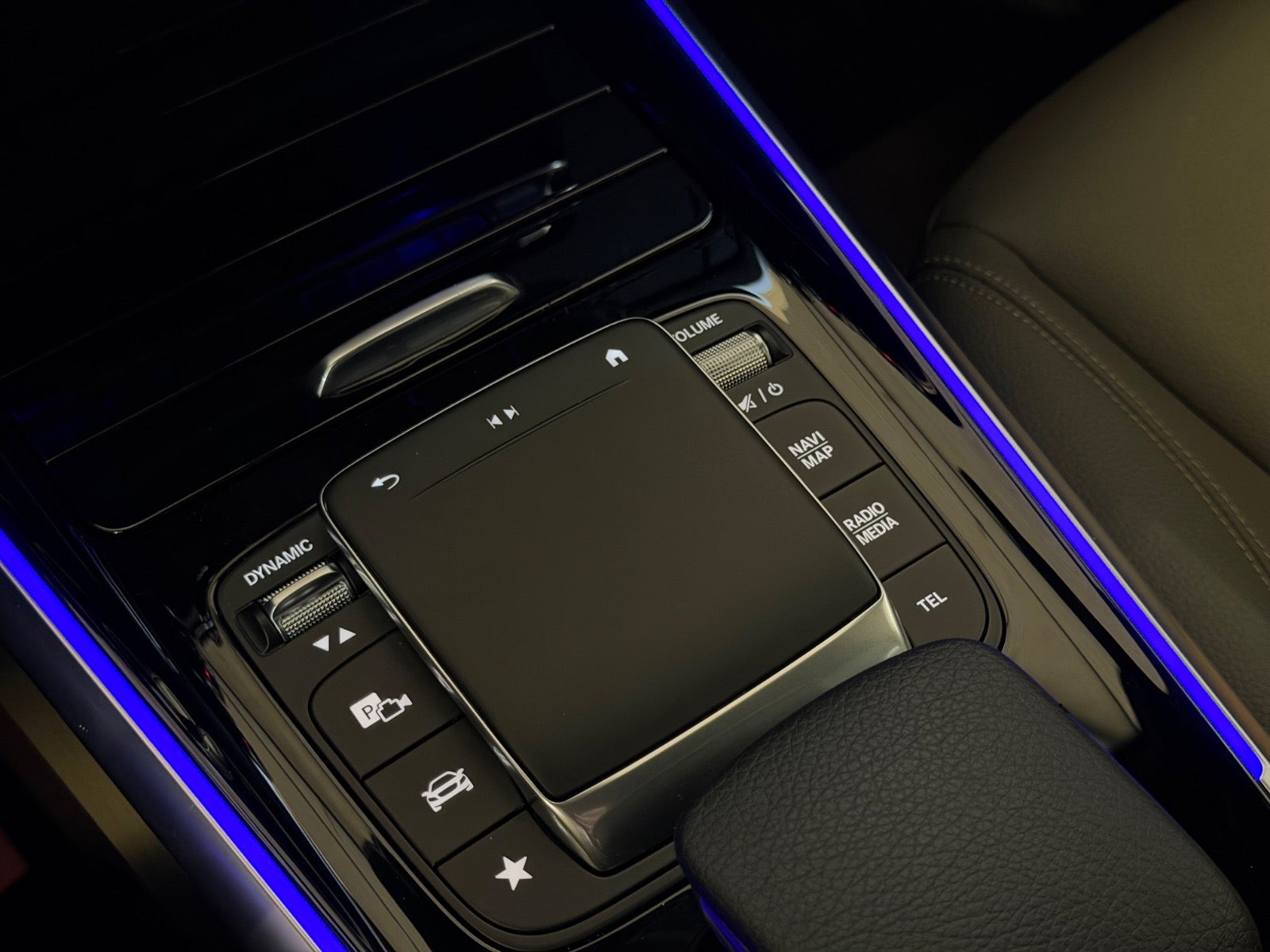 Mercedes EQB250+ Electric Art 7prs