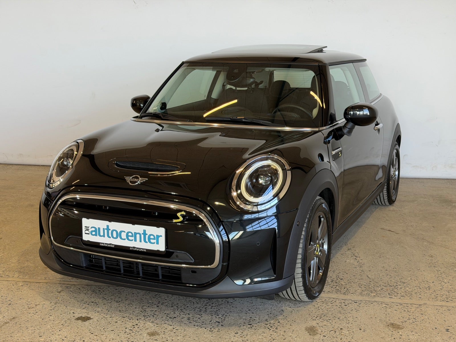 MINI Cooper SE Essential