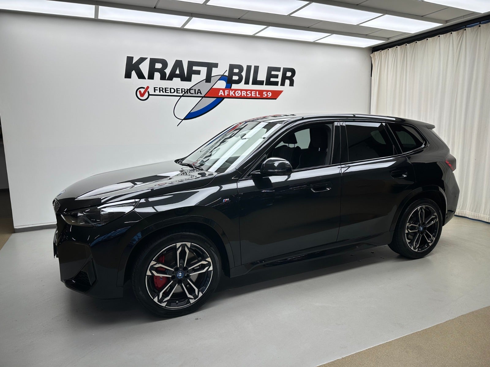 Billede af BMW iX1  eDrive20 Fully Charged M-Sport