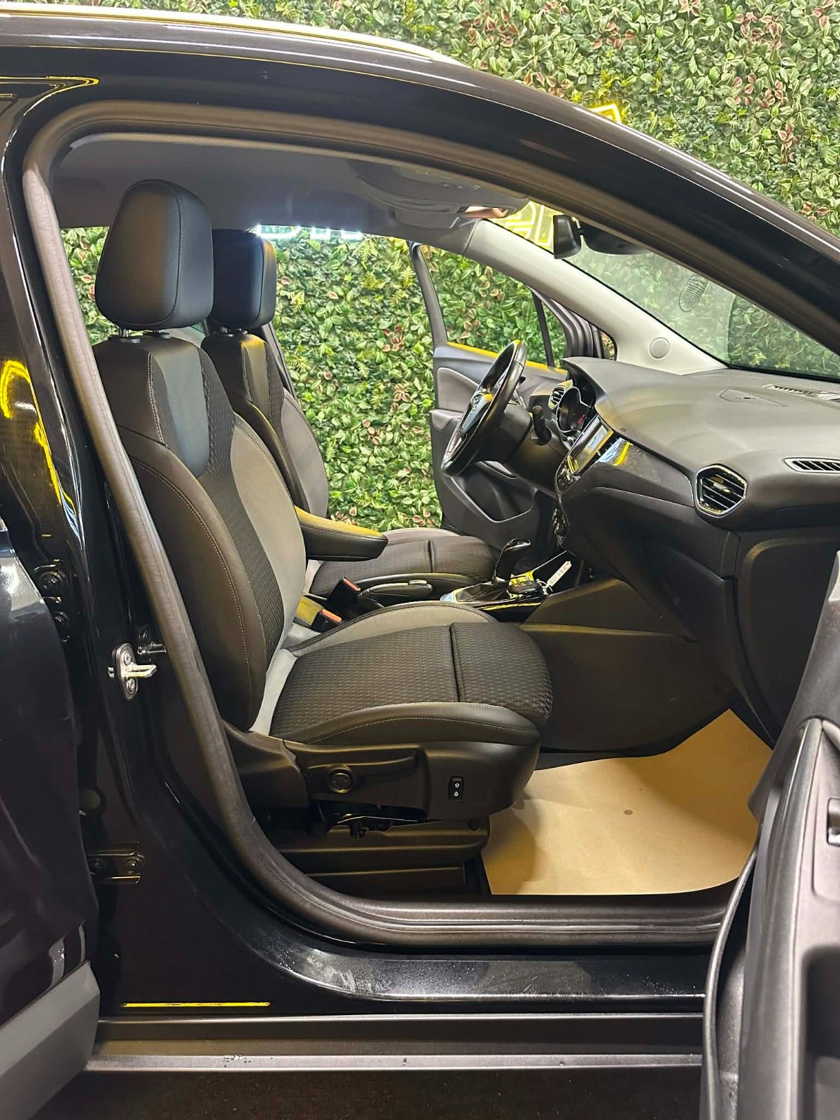 Billede af Opel Crossland X 1,2 T 130 Elegance aut.