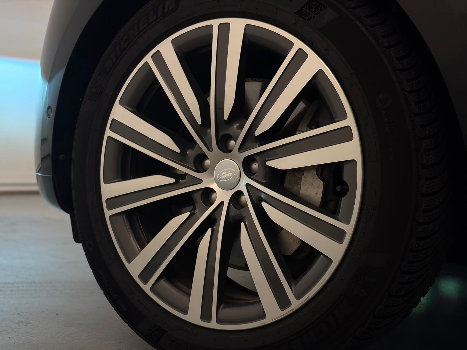 Land Rover – Range Rover