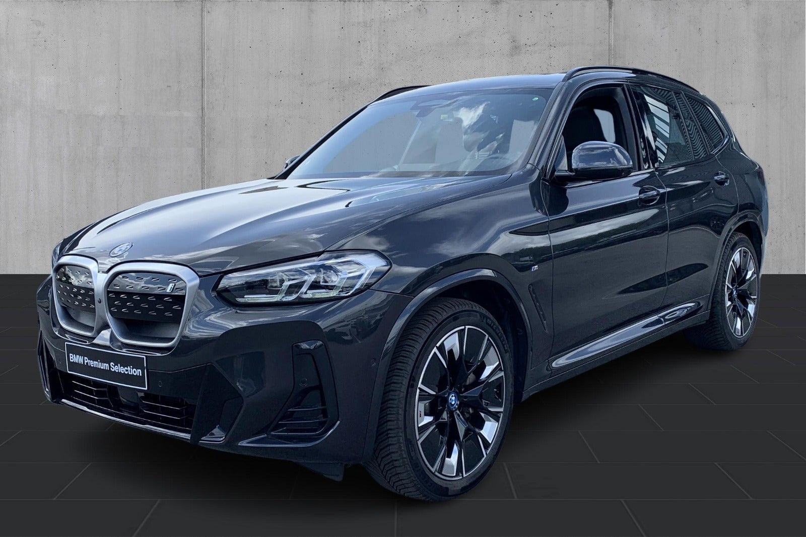 BMW iX3 Charged Plus M-Sport