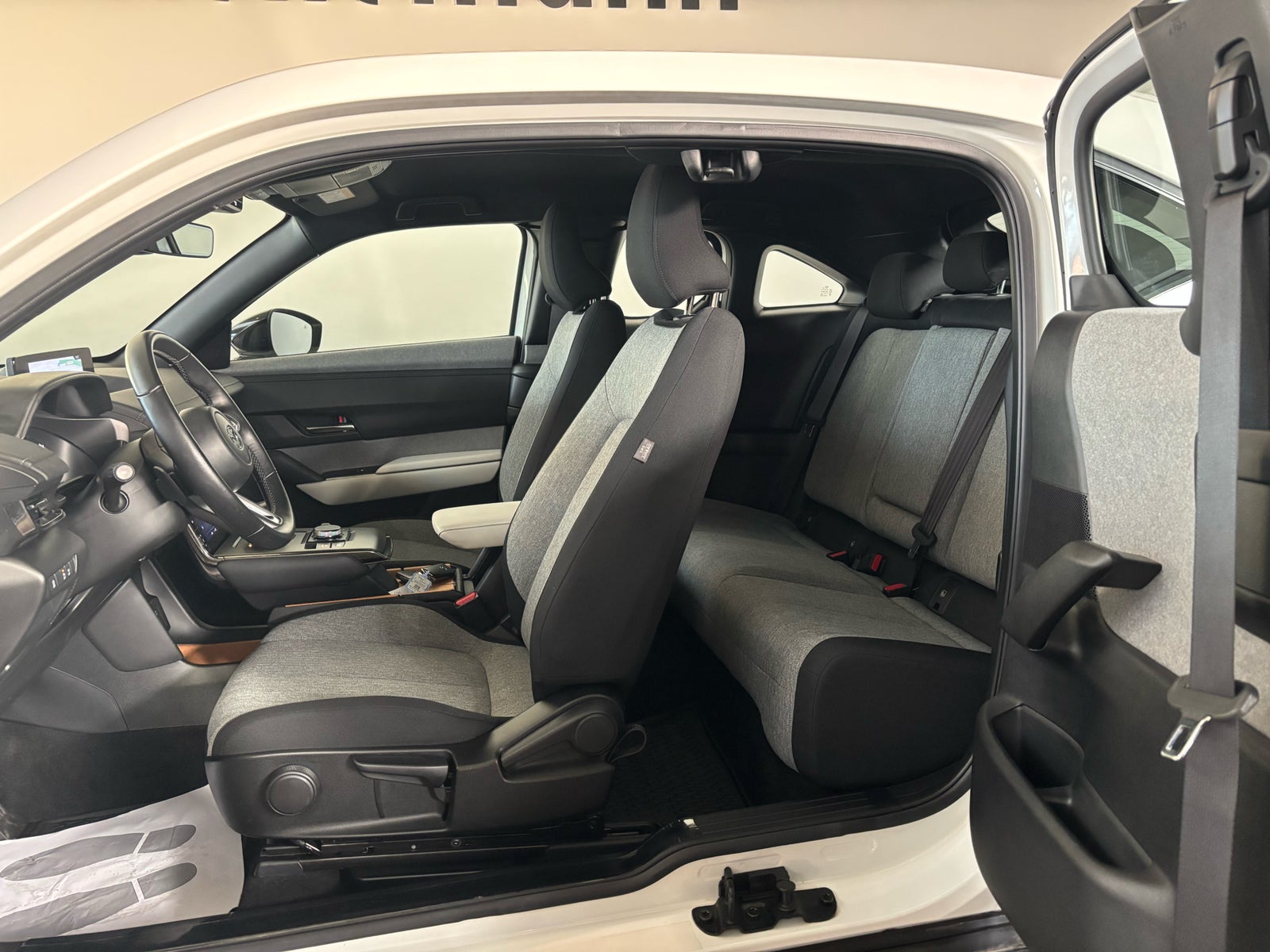 Mazda MX-30 e-SkyActiv Cosmo