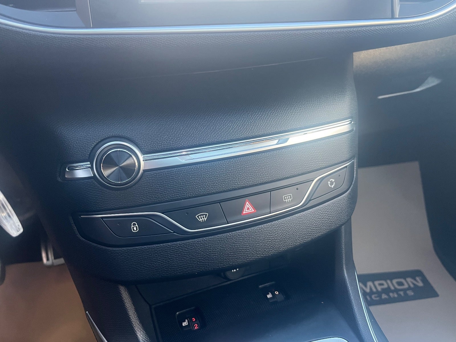 Billede af Peugeot 308 1,6 BlueHDi 120 Allure Sky