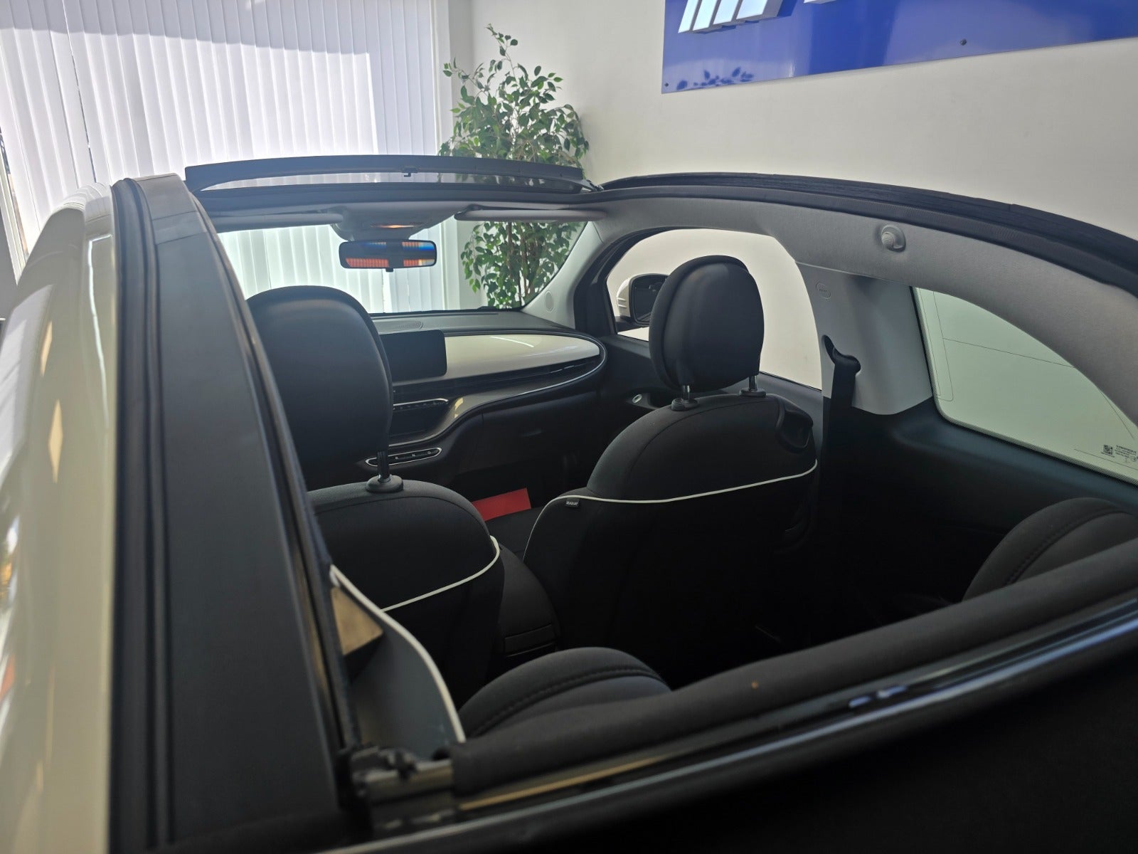 Billede af Fiat 500e 42 Icon Cabrio