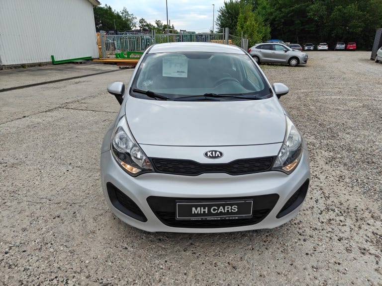 Kia Rio CVVT Exclusive