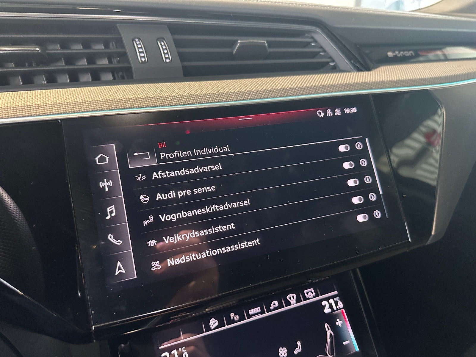 Audi Q8 e-tron 55 S-line Sportback quattro 5d - 21