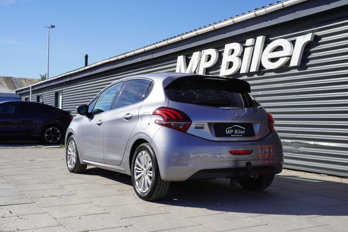 Billede af Peugeot 208 1,5 BlueHDi 100 Allure Sky