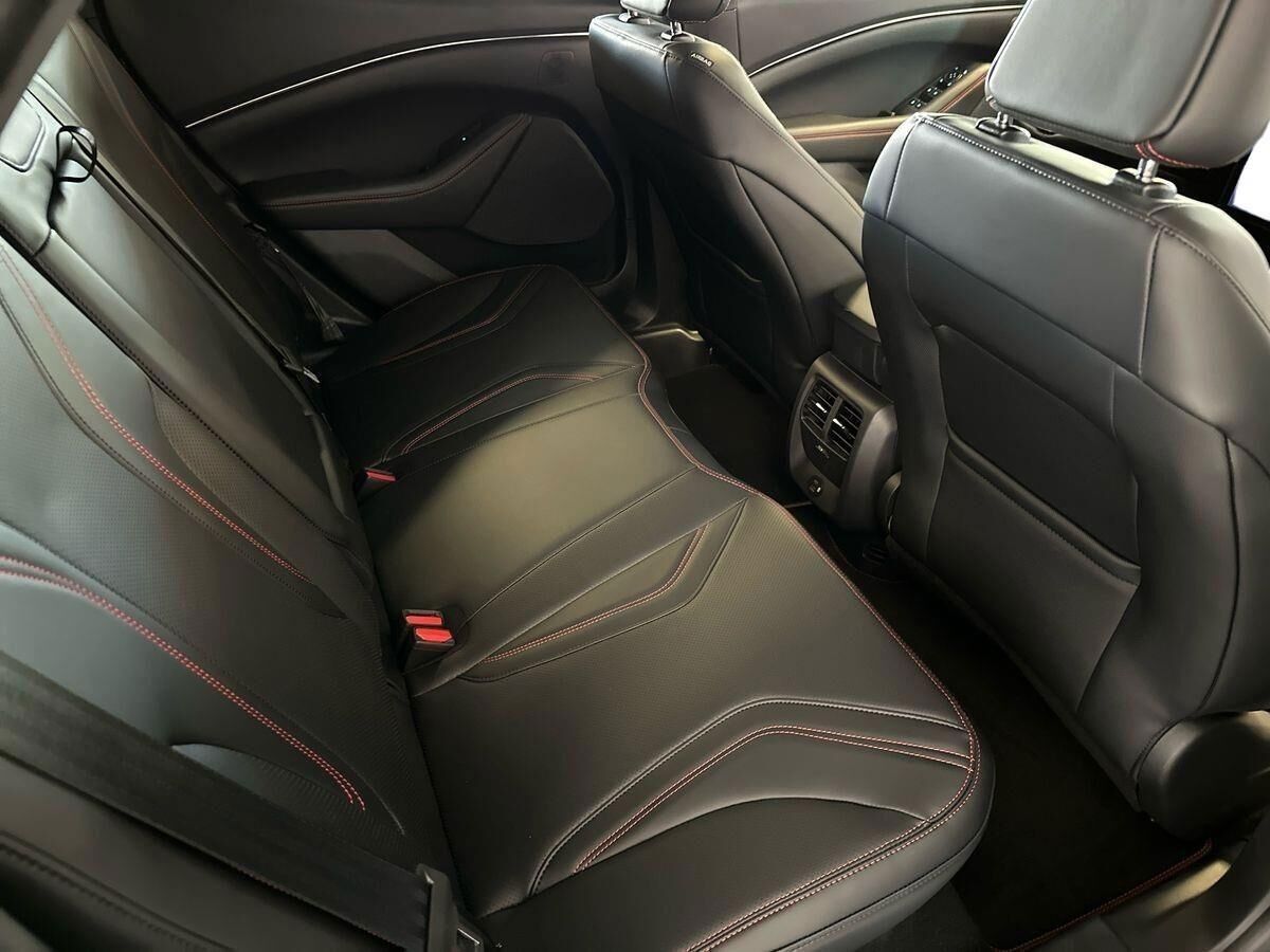 Ford Mustang Mach-E Extended Range billede 12