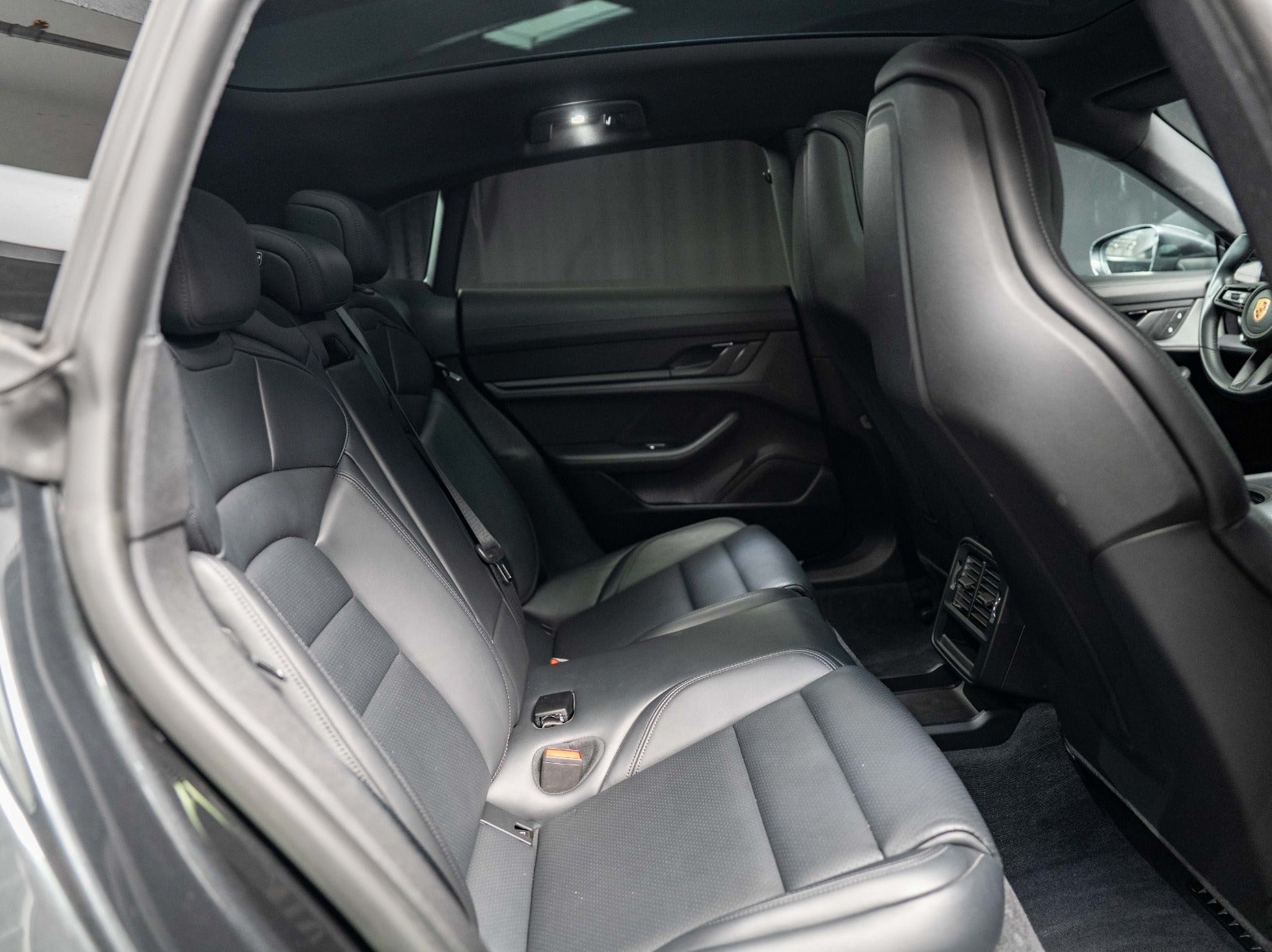 Gallery image 17 of 18