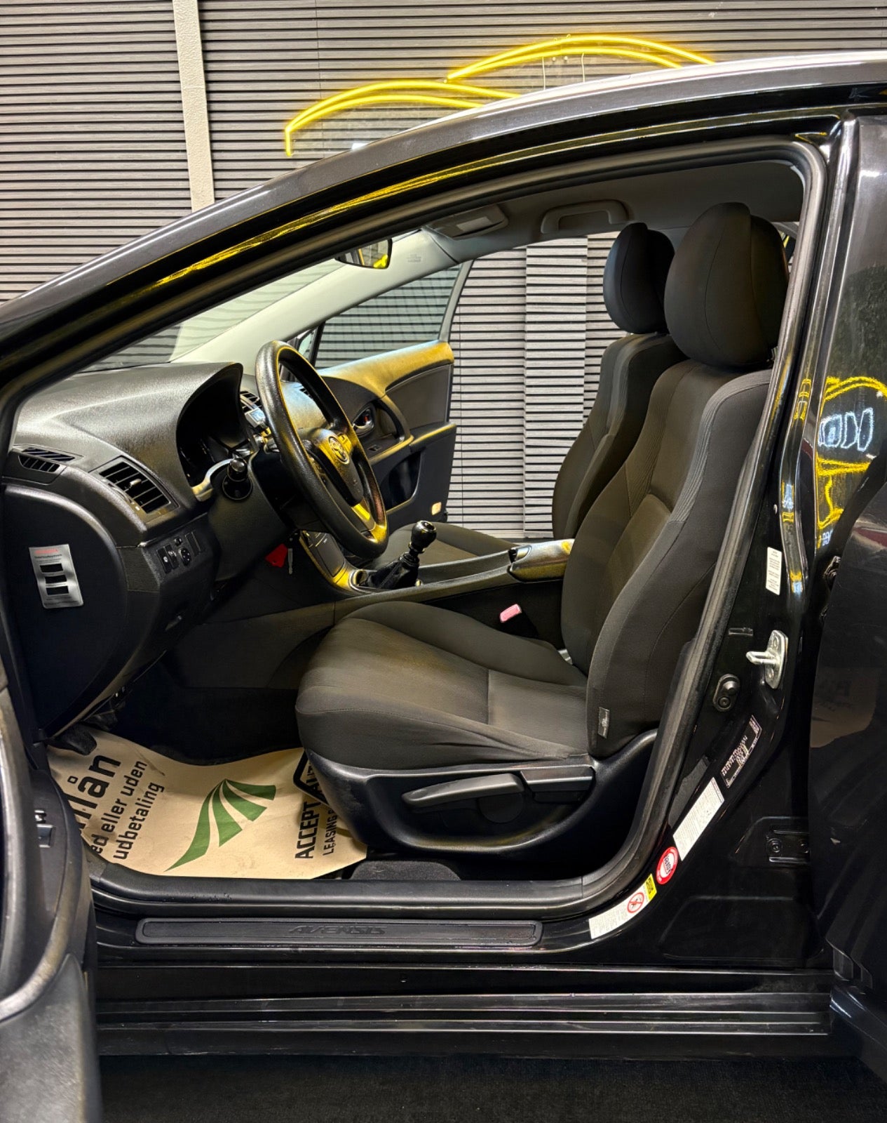 Billede af Toyota Avensis 1,6 VVT-i T1 stc.