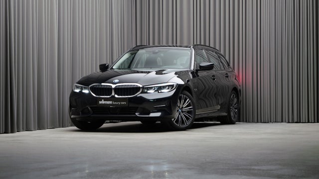 BMW 330e Touring Sport Line aut.