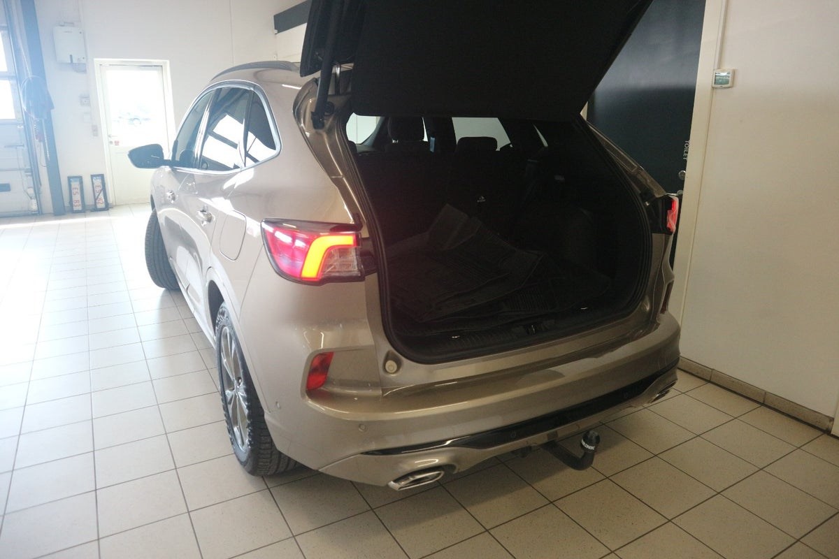 Ford Kuga PHEV ST-Line CVT