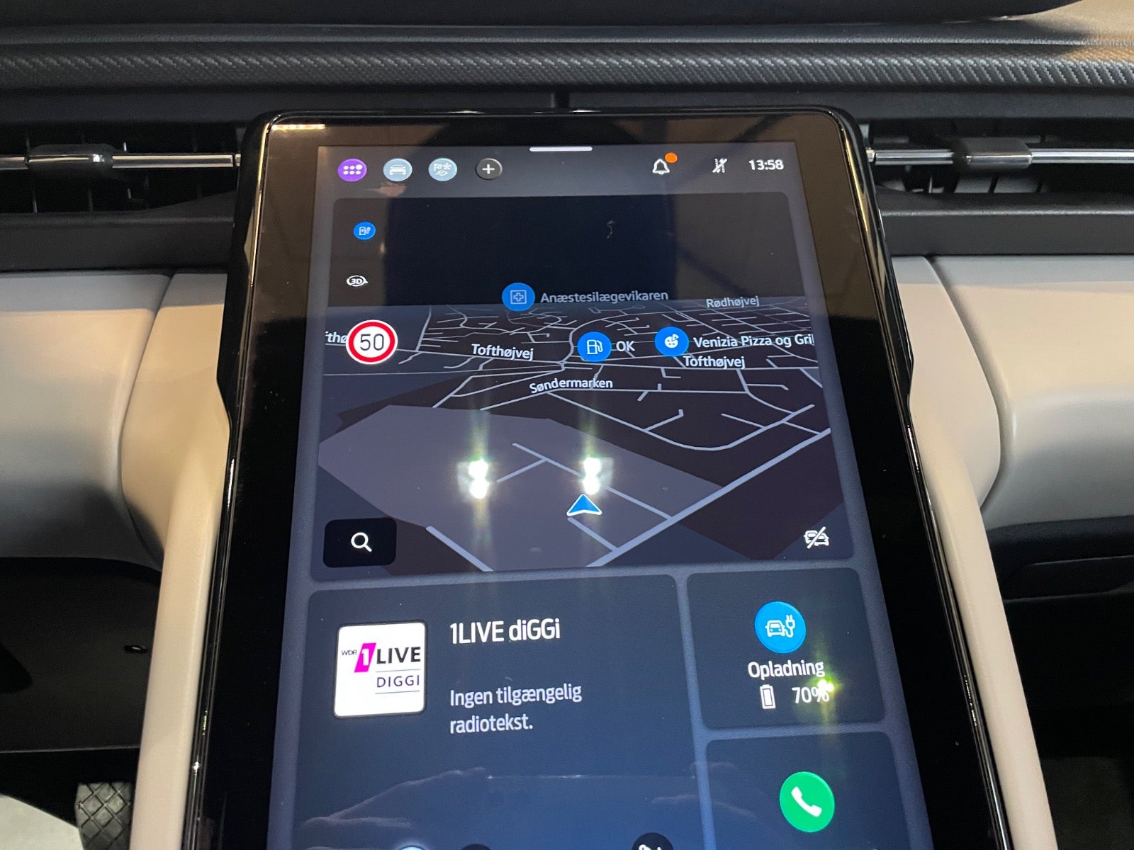 Ford Explorer Premium Extended Range AWD