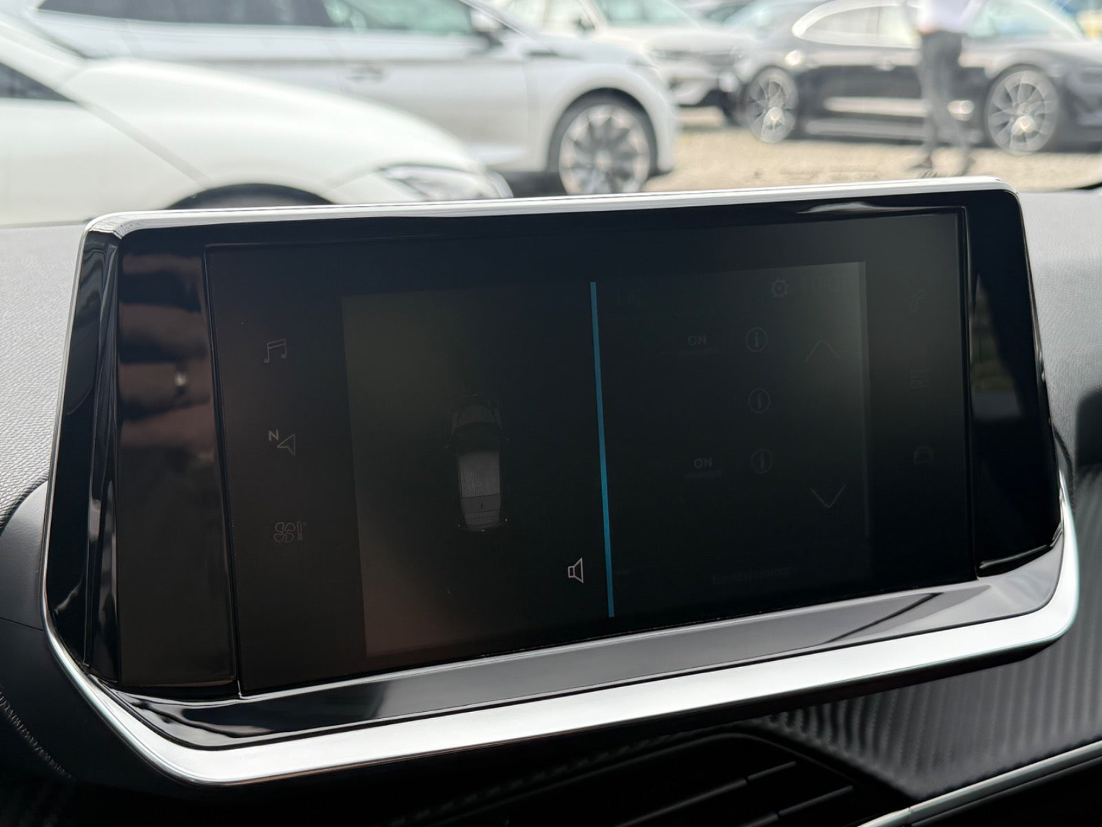 Peugeot e-208 Active