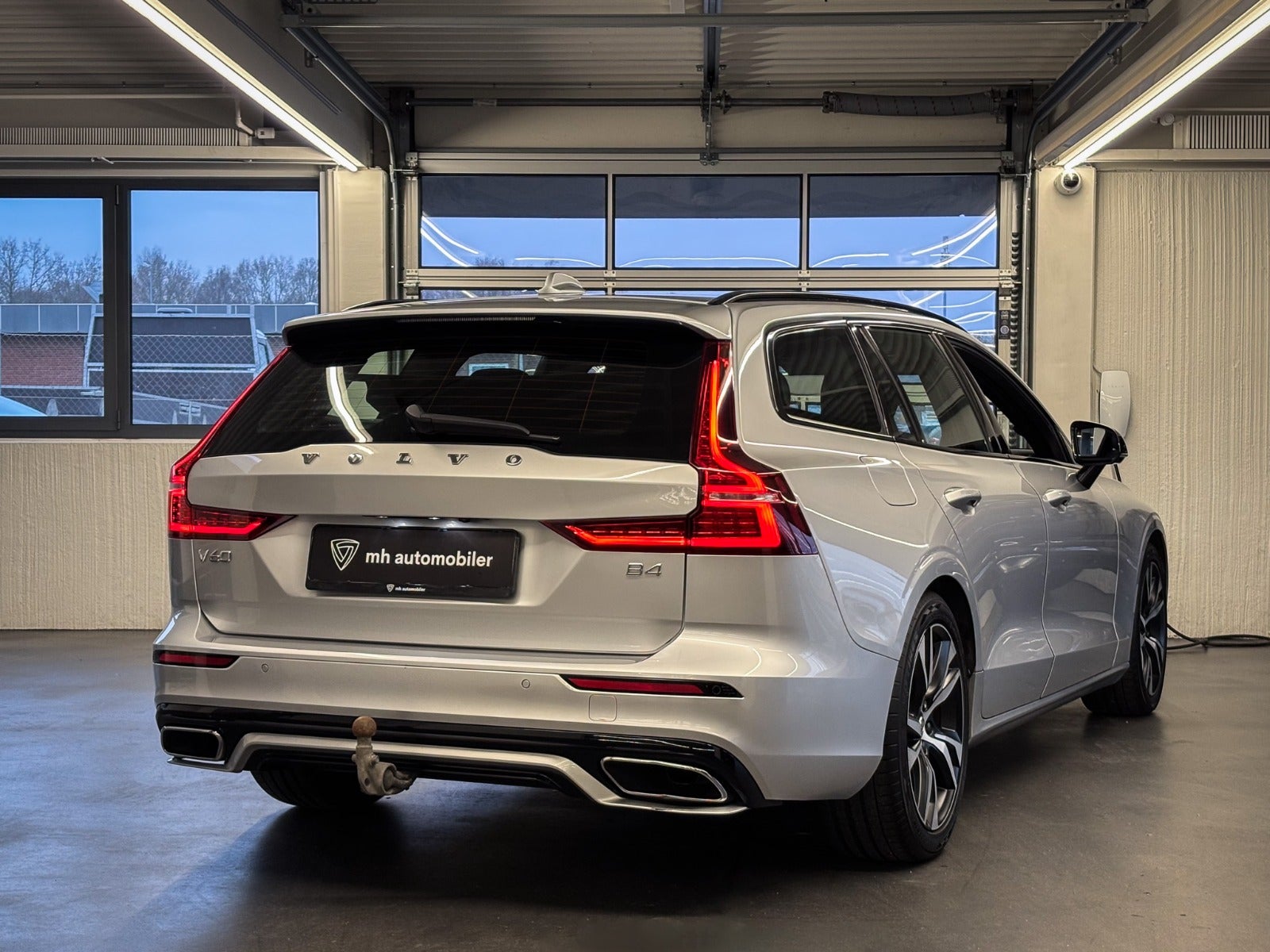 Billede af Volvo V60 2,0 B4 197 R-Design aut.