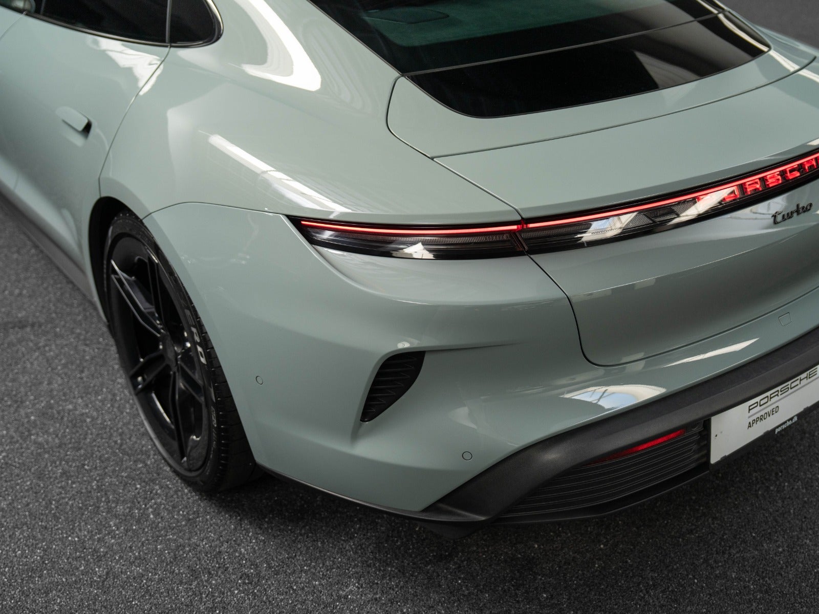 Gallery image 8 of 18