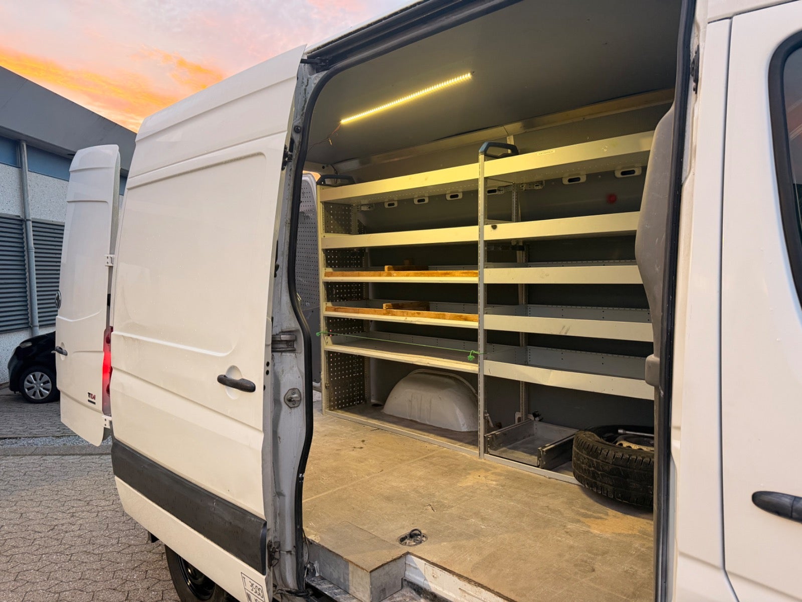 Billede af VW Crafter 2,0 TDi 163 Kassevogn L