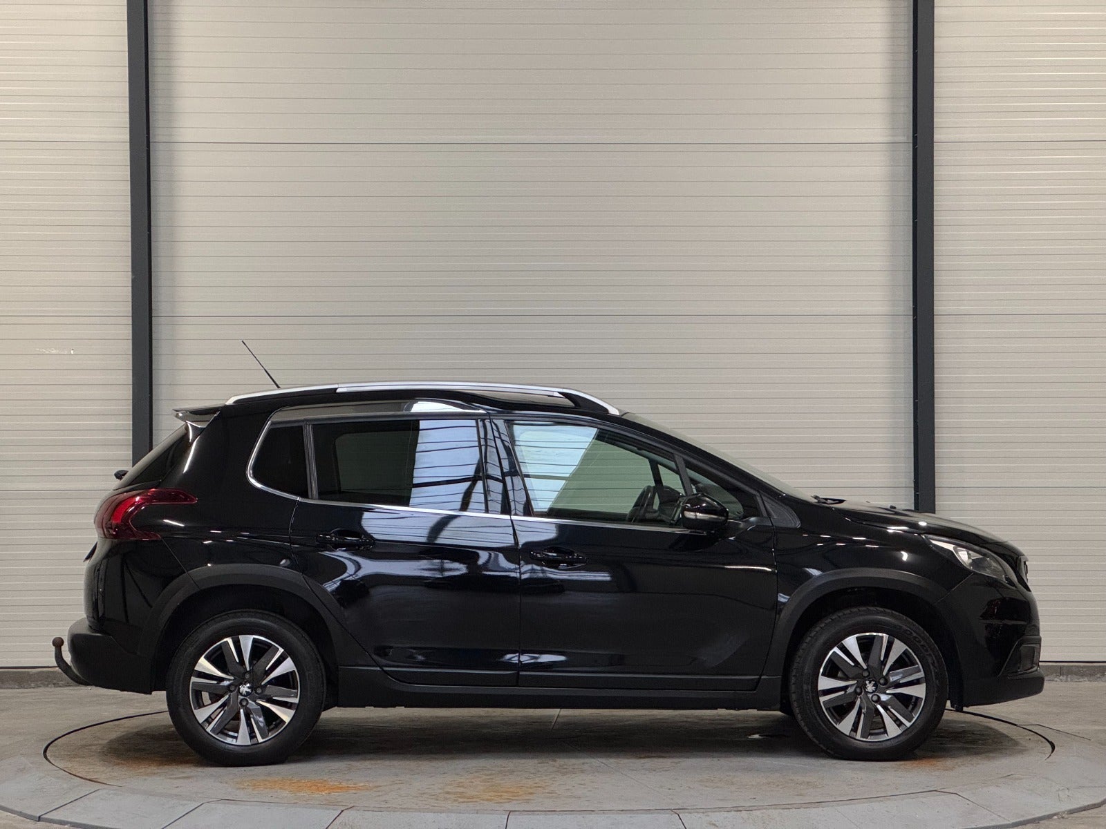 Billede af Peugeot 2008 1,5 BlueHDi 100 Allure Sky