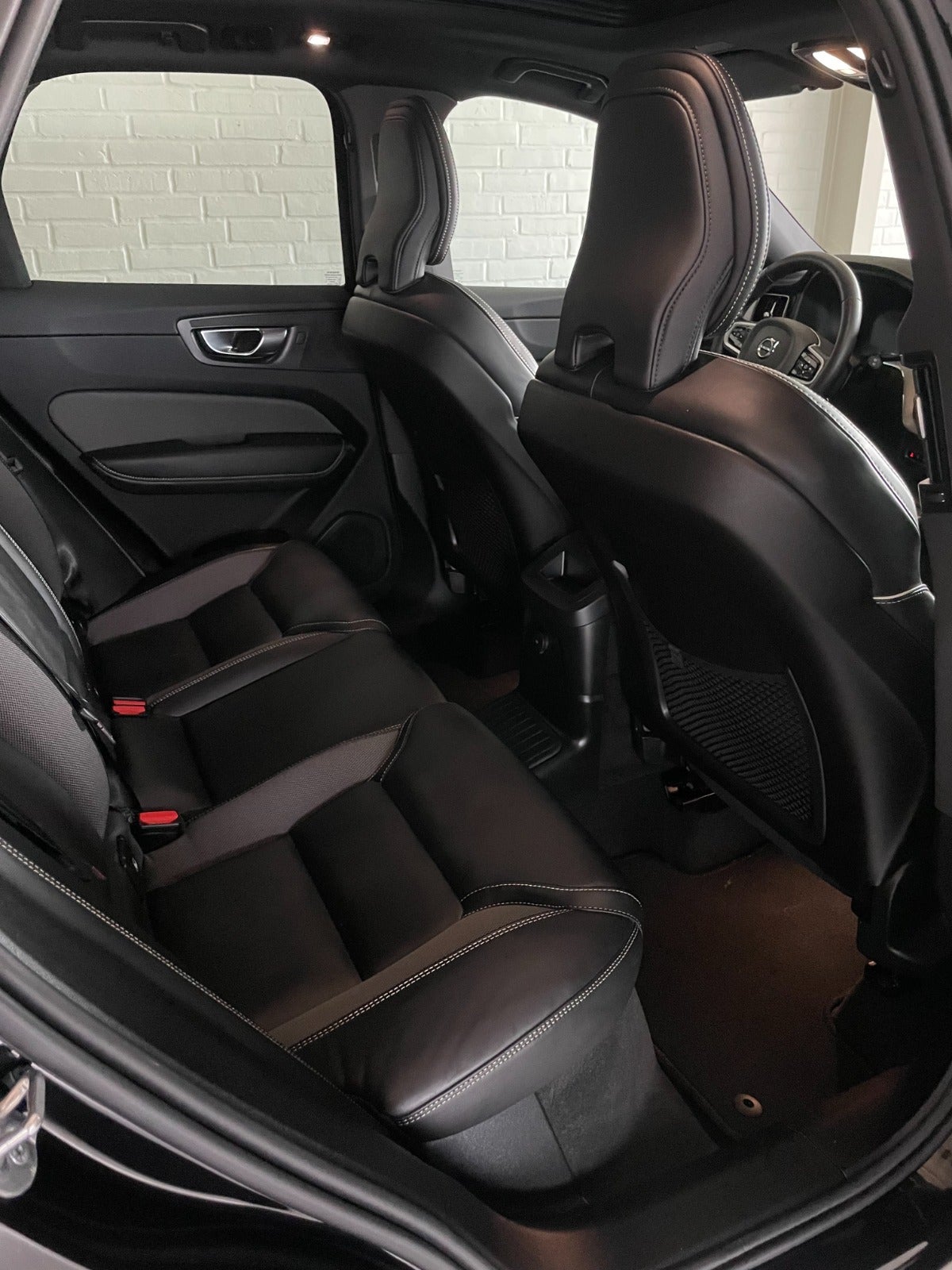 Billede af Volvo XC60 2,0 T6 ReCharge Black Edition aut. AWD