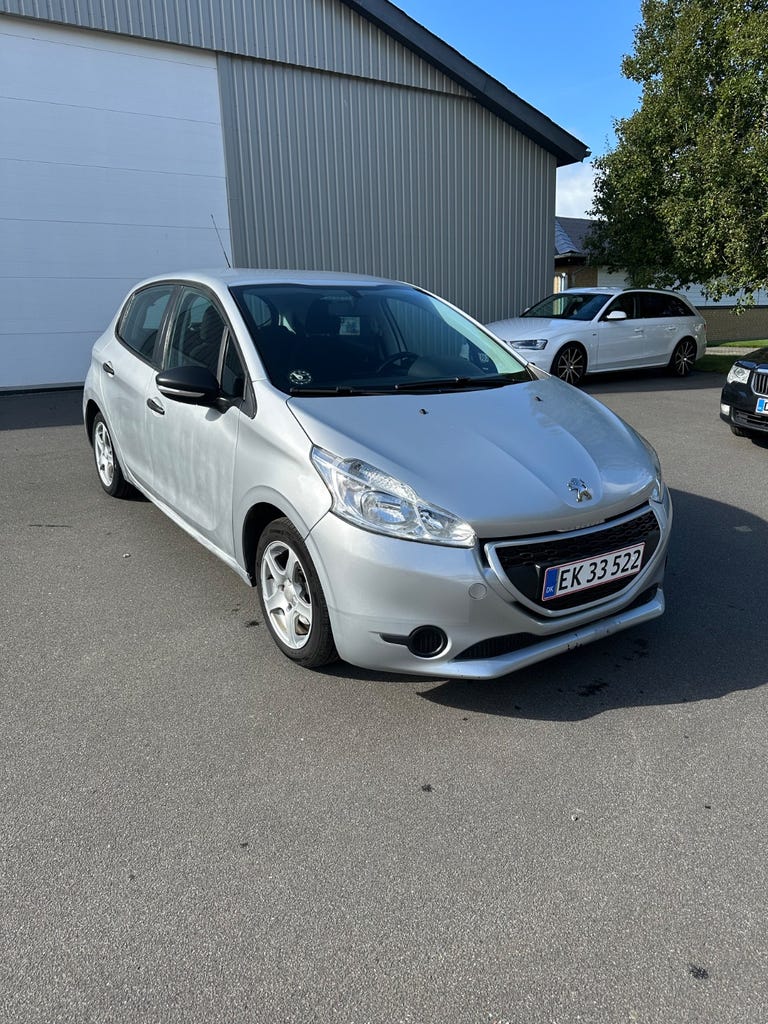 Peugeot 208 VTi Access