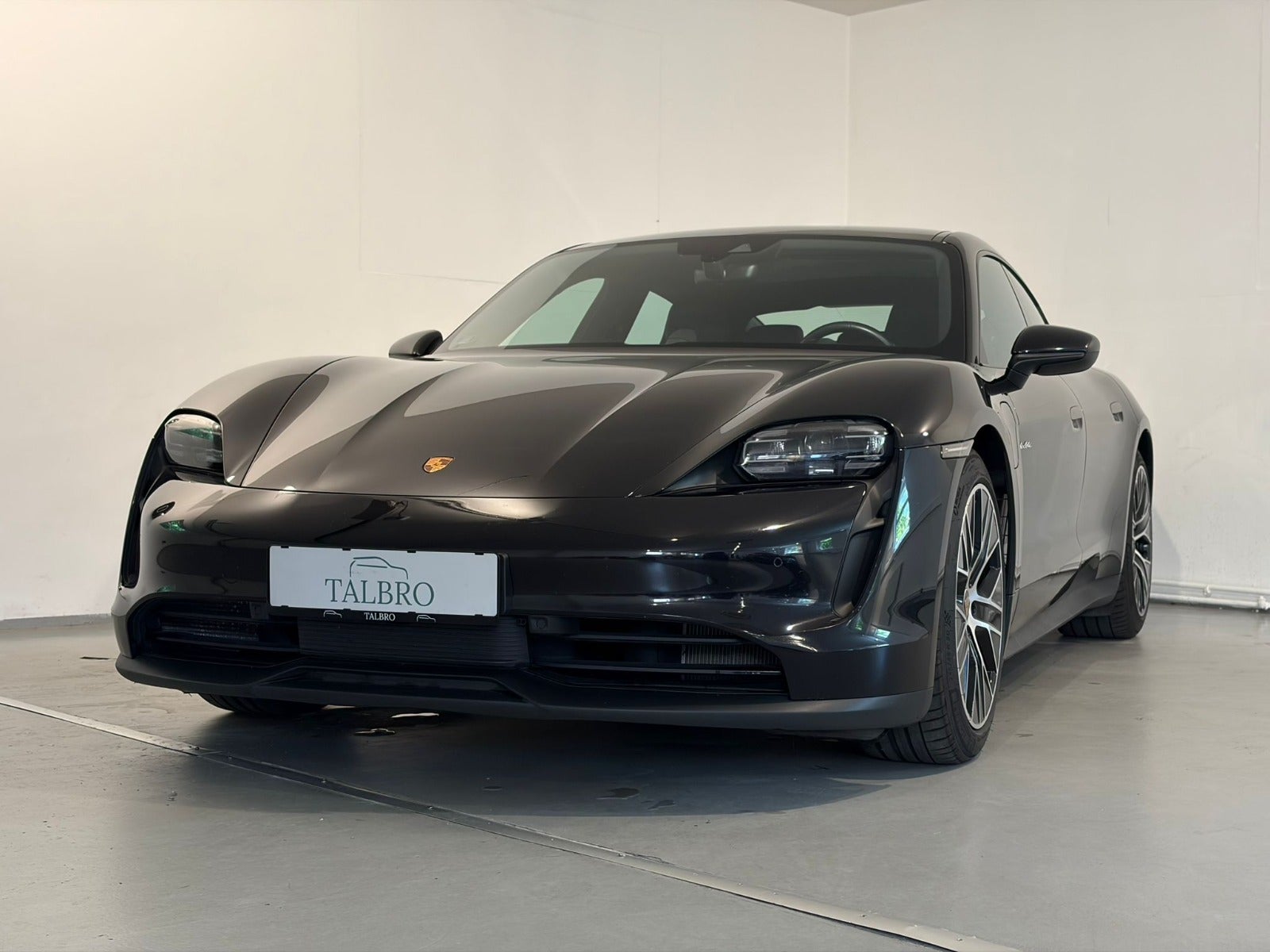 Porsche – Taycan