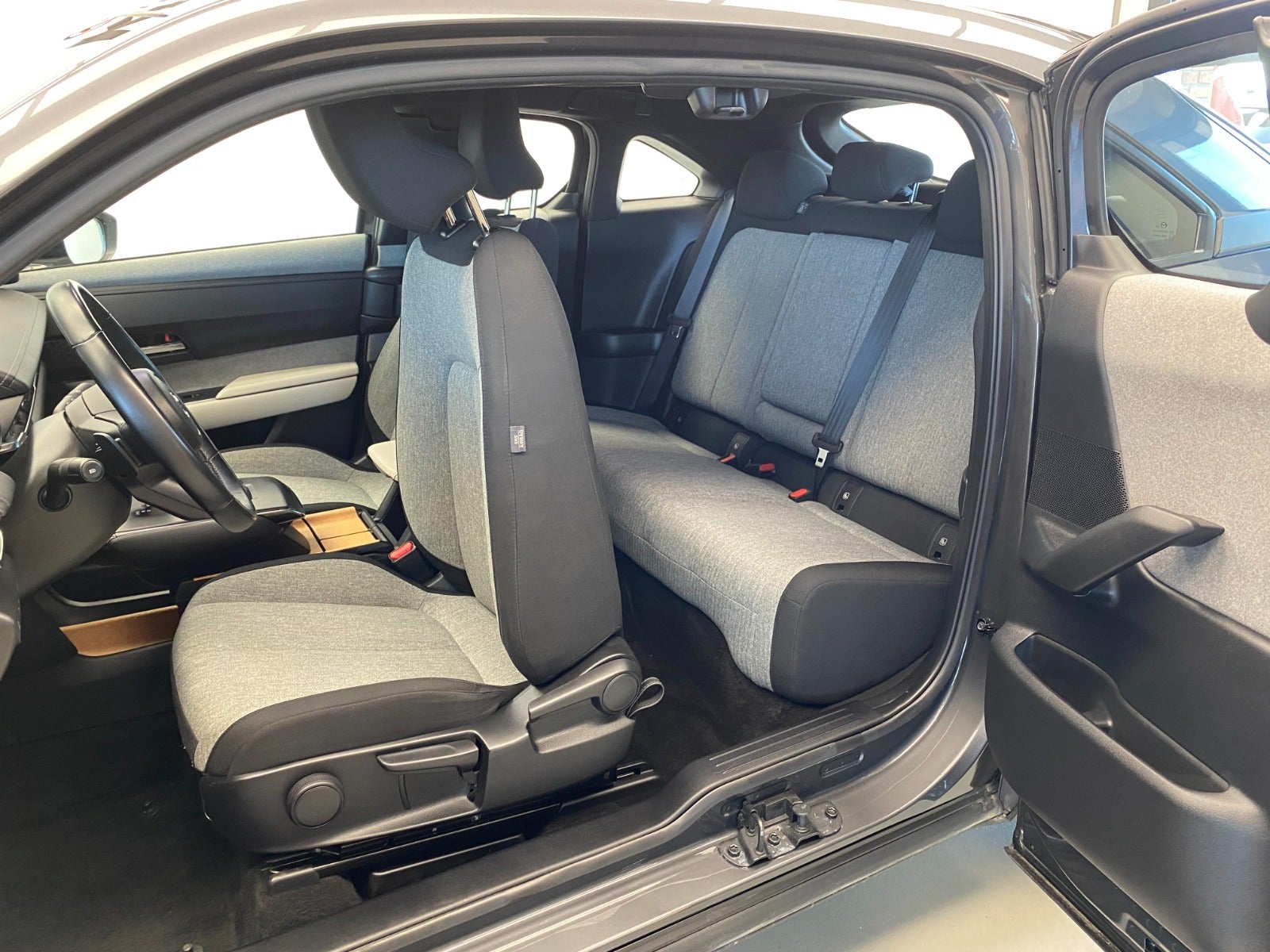 Billede af Mazda MX-30  e-SkyActive Exclusive-Line