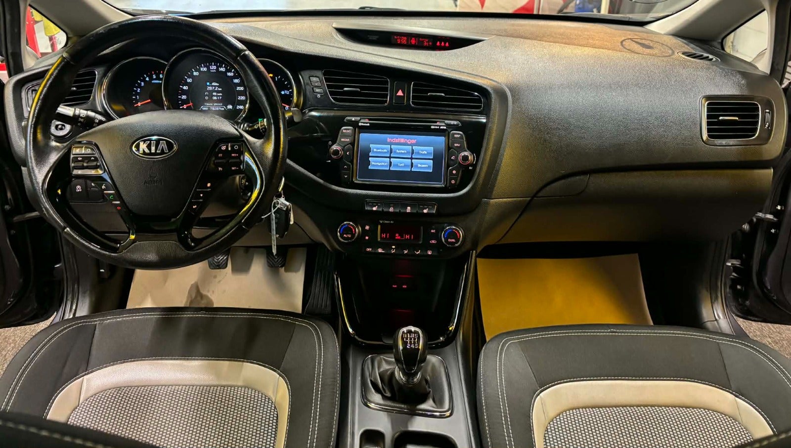 Billede af Kia Ceed 1,6 CRDi 128 Platinium Edition SW