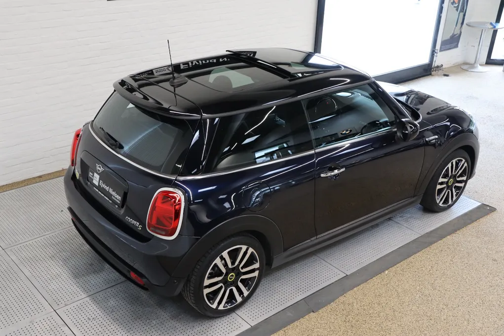MINI Cooper SE Camden Edition