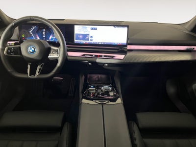 BMW i5 eDrive40 Touring Fully Charged M-Sport