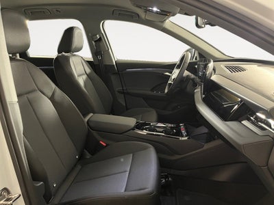 Audi Q6 e-tron Progress performance Van