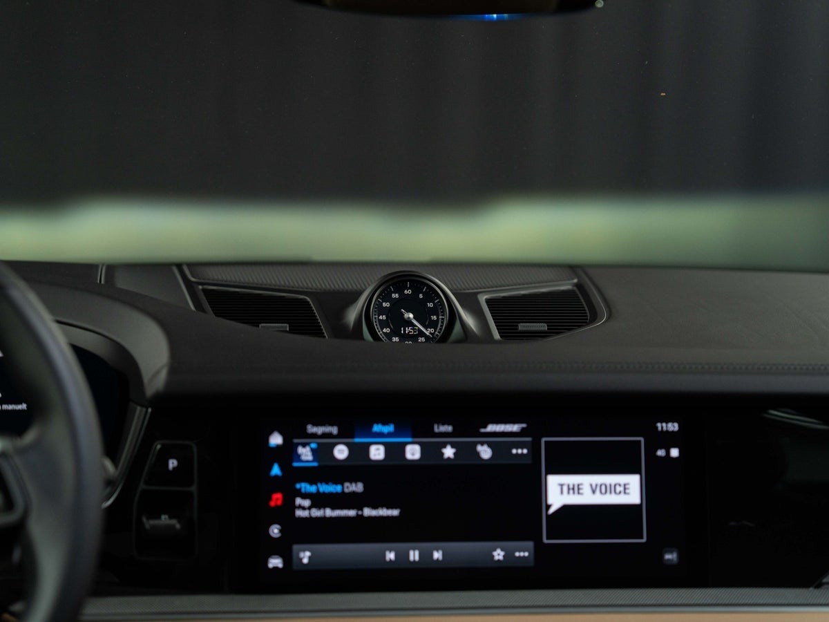 Gallery image 12 of 18