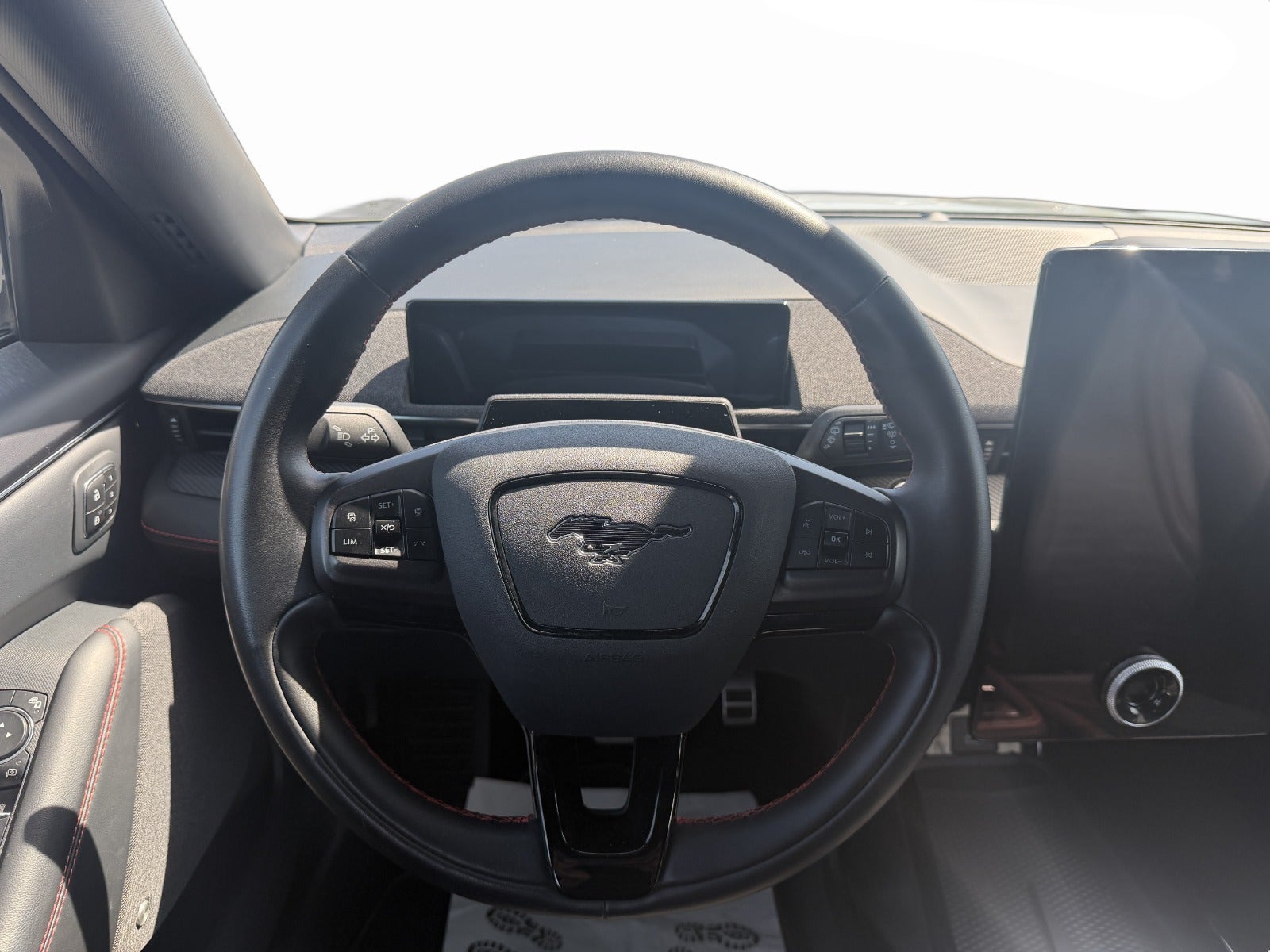 Billede af Ford Mustang Mach-E 70 Premium Standard Range AWD