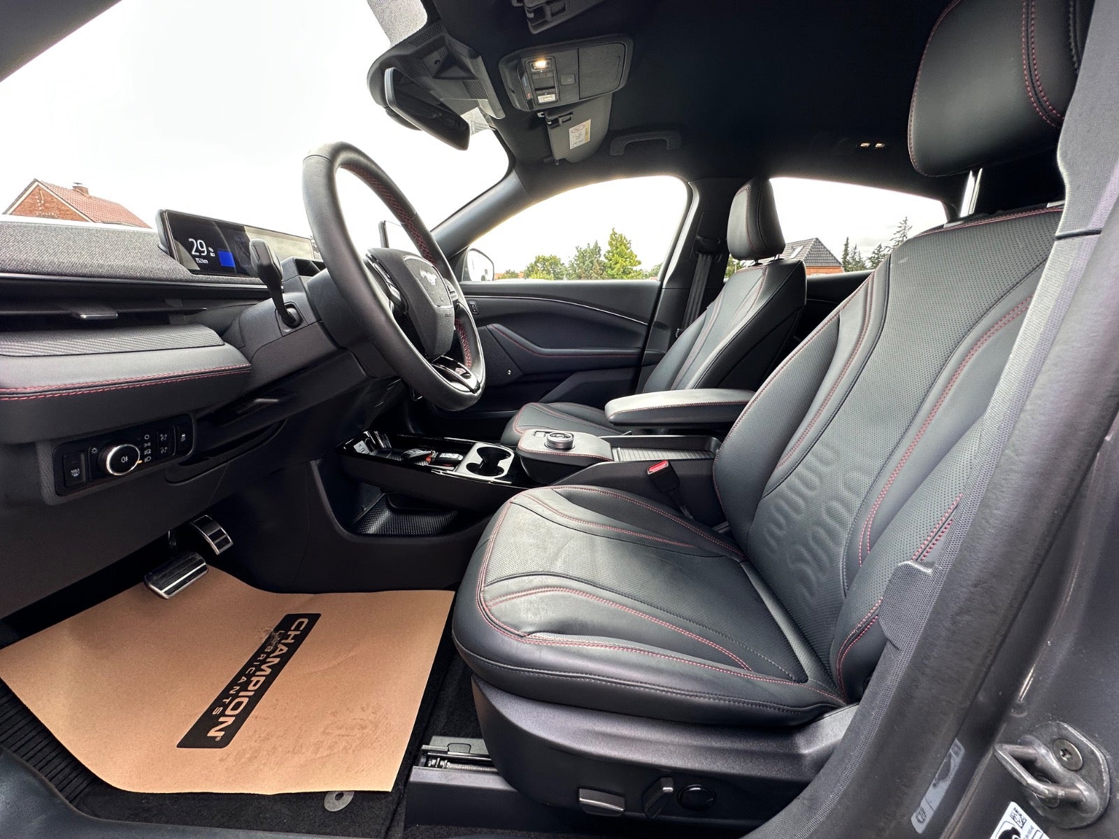 Billede af Ford Mustang Mach-E 98 Premium Extended Range