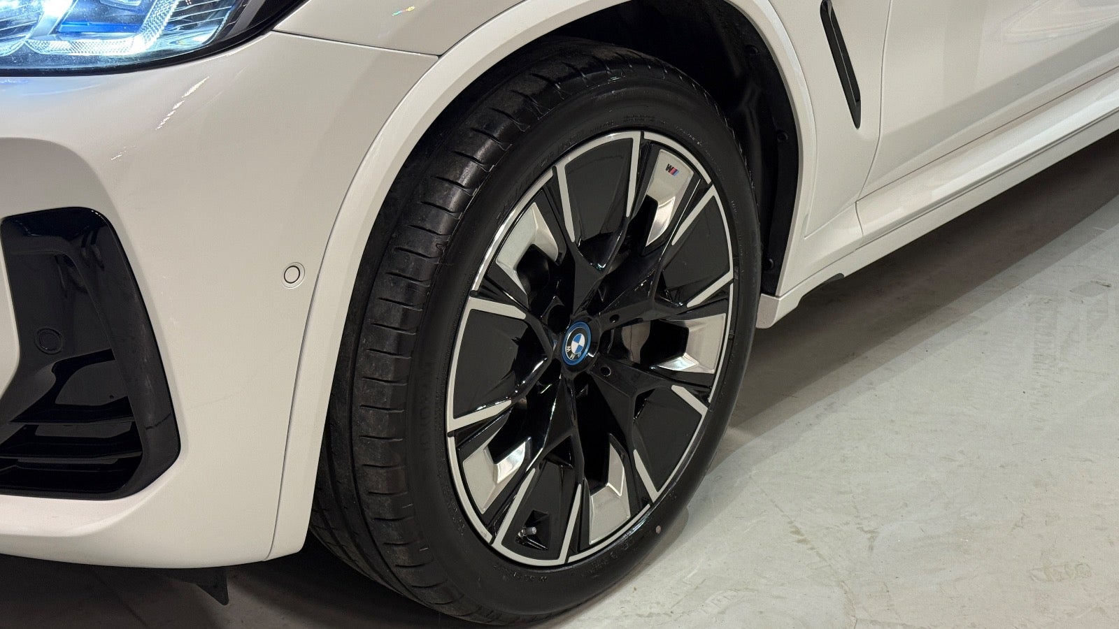 Billede af BMW iX3  Charged Plus M-Sport