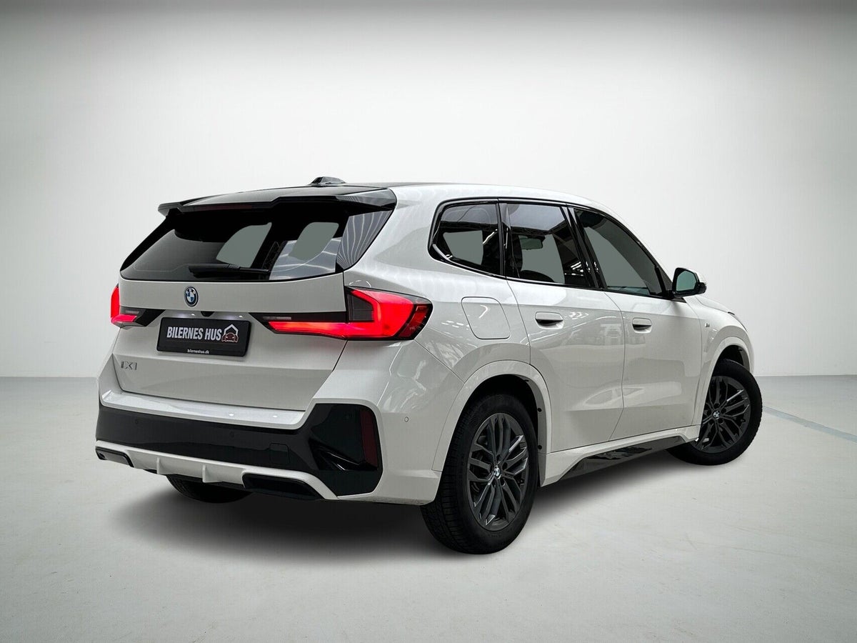 BMW iX1 xDrive30 M-Sport billede 2