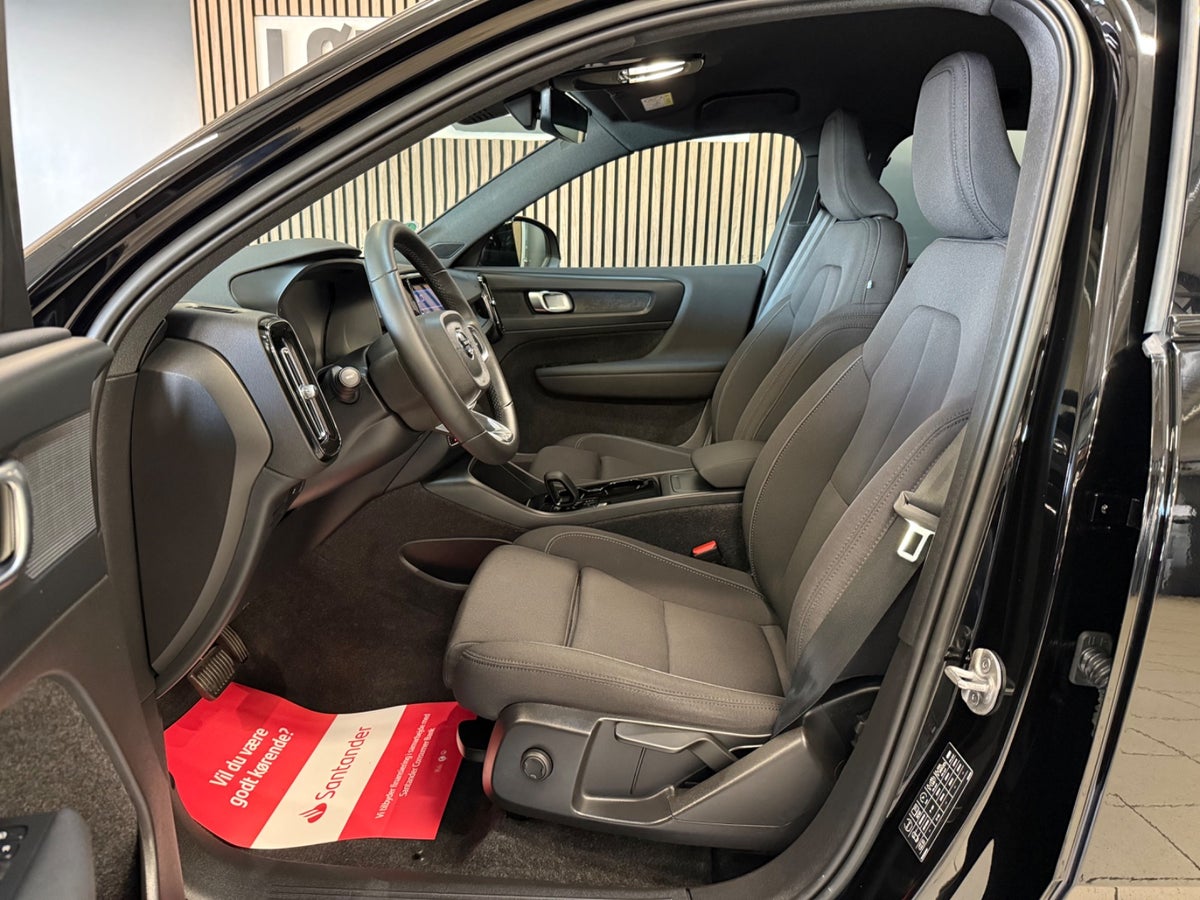 Volvo XC40 P6 ReCharge Core