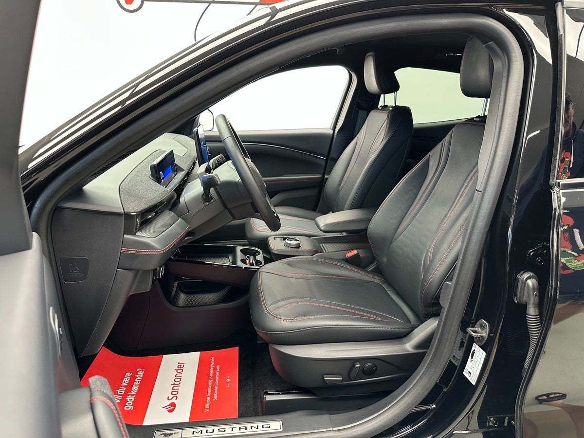 Billede af Ford Mustang Mach-E 98 Premium Extended Range